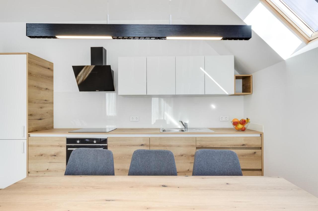 Chic Apartments With Balcony And Spa In Mojstrana Luaran gambar