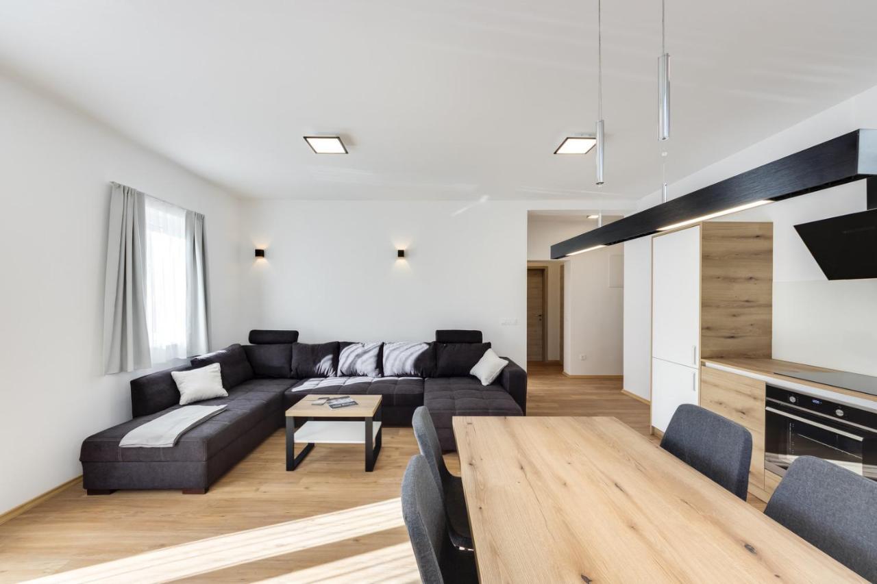 Chic Apartments With Balcony And Spa In Mojstrana Luaran gambar