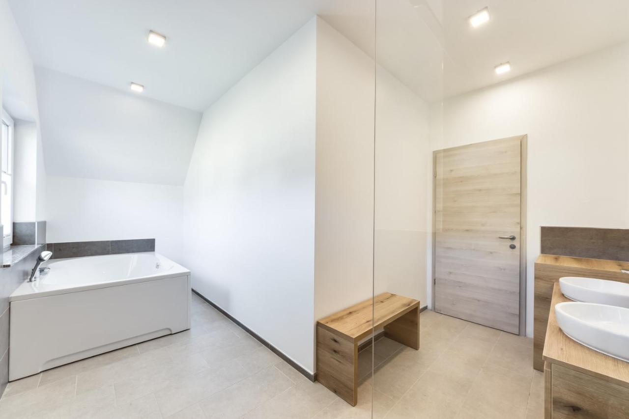 Chic Apartments With Balcony And Spa In Mojstrana Luaran gambar
