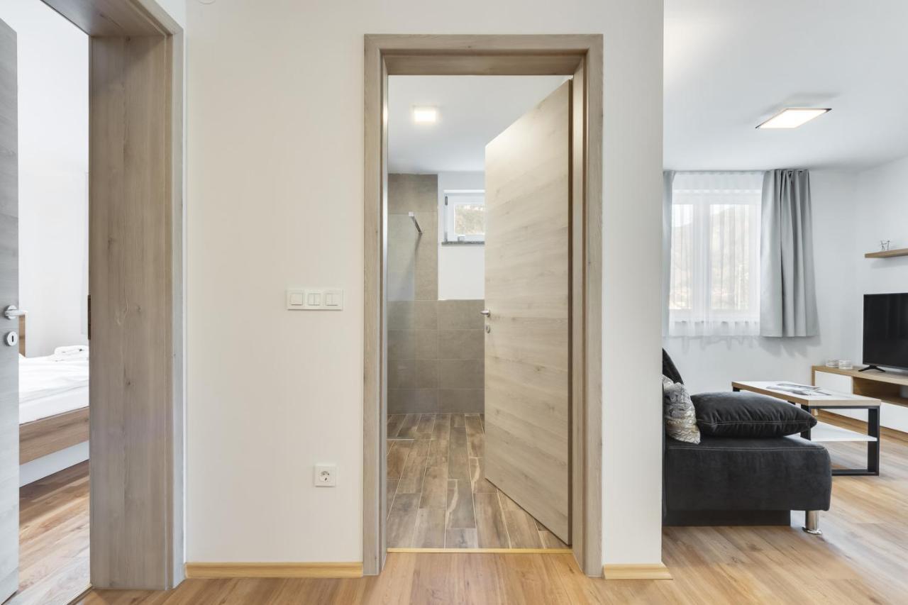 Chic Apartments With Balcony And Spa In Mojstrana Luaran gambar