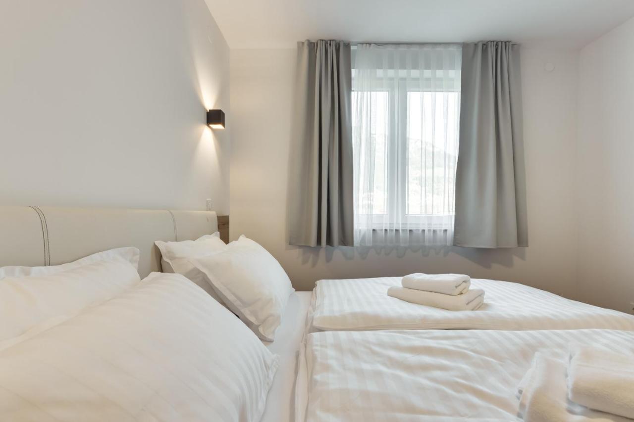 Chic Apartments With Balcony And Spa In Mojstrana Luaran gambar