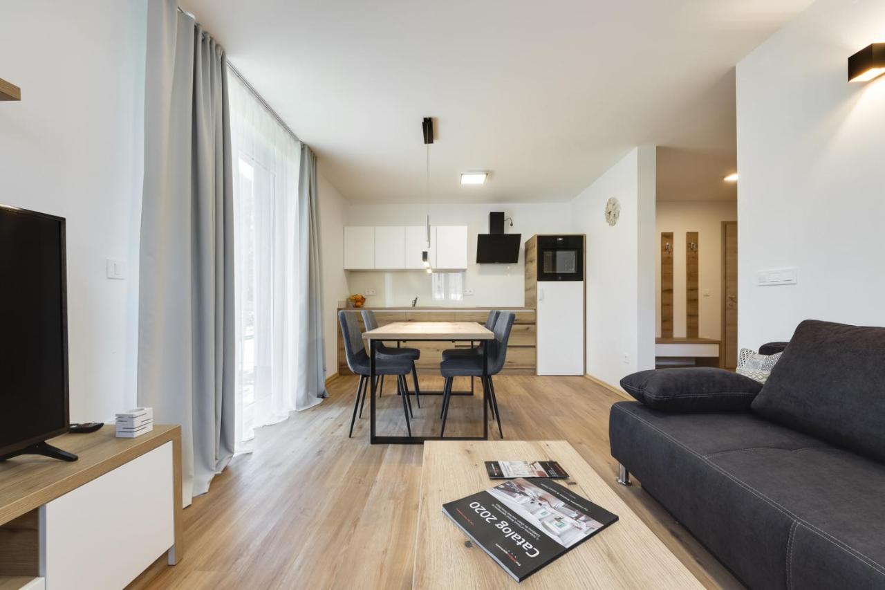Chic Apartments With Balcony And Spa In Mojstrana Luaran gambar