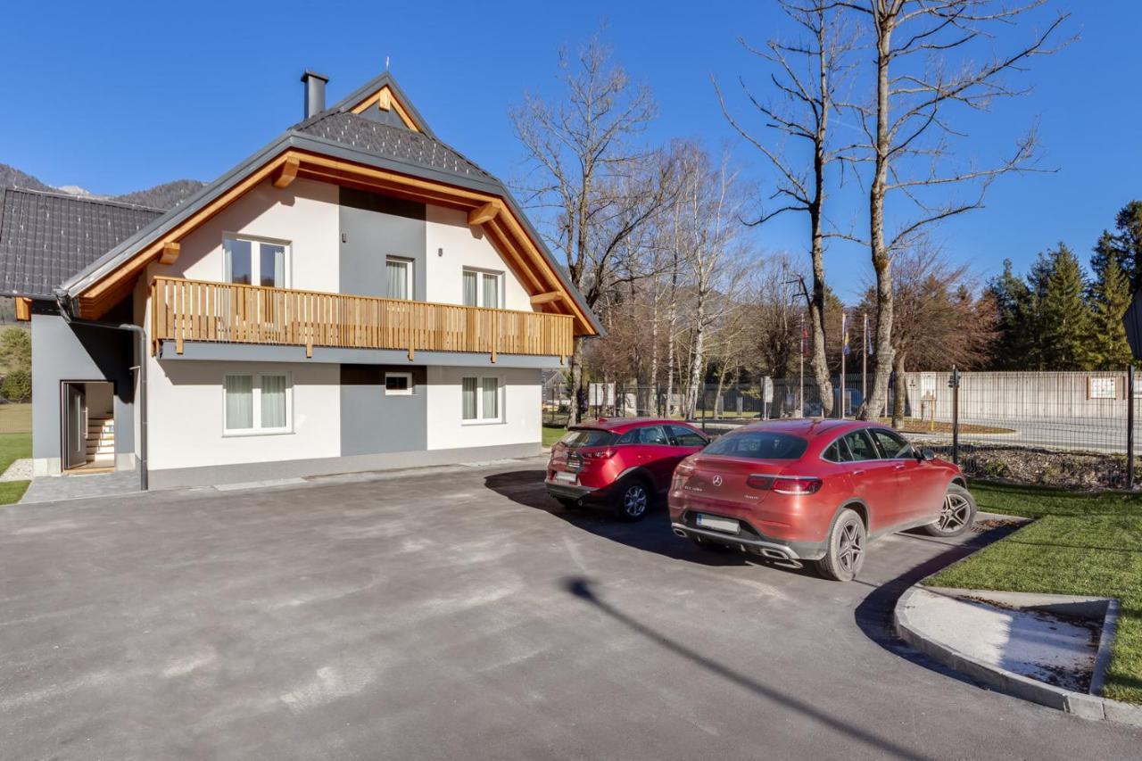 Chic Apartments With Balcony And Spa In Mojstrana Luaran gambar
