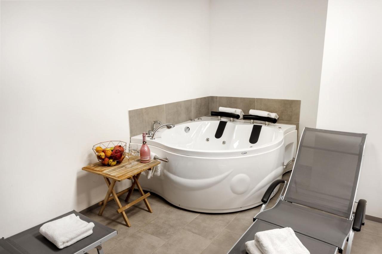 Chic Apartments With Balcony And Spa In Mojstrana Luaran gambar