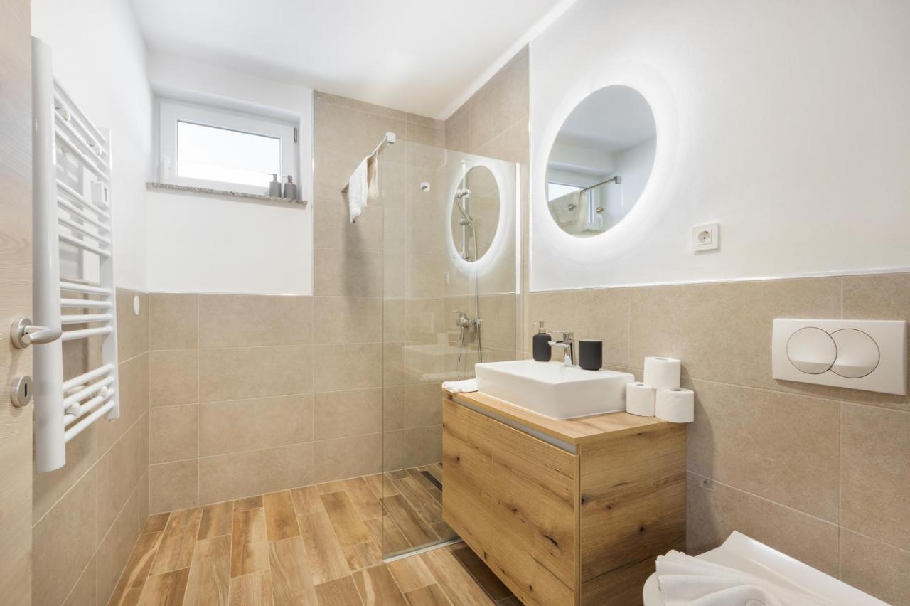 Chic Apartments With Balcony And Spa In Mojstrana Luaran gambar
